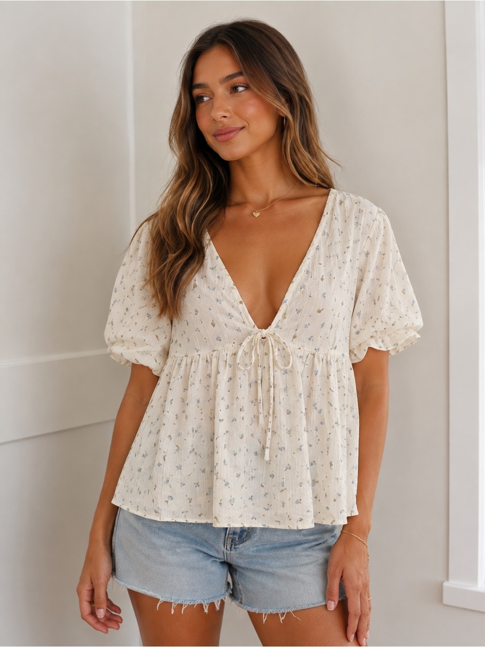 Women's Cream Floral Tie-Front Puff sleeve Top medium